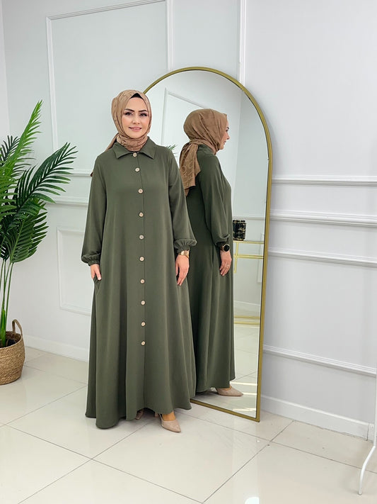 Düğmeli ferace (Kleid)