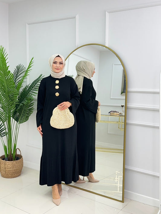 Cansu Broşlu elbise (Kleid)